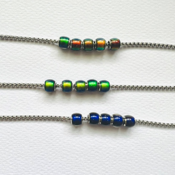 90s nostalgia Mood beads necklace on silver box chain 18” - Picture 2 of 4